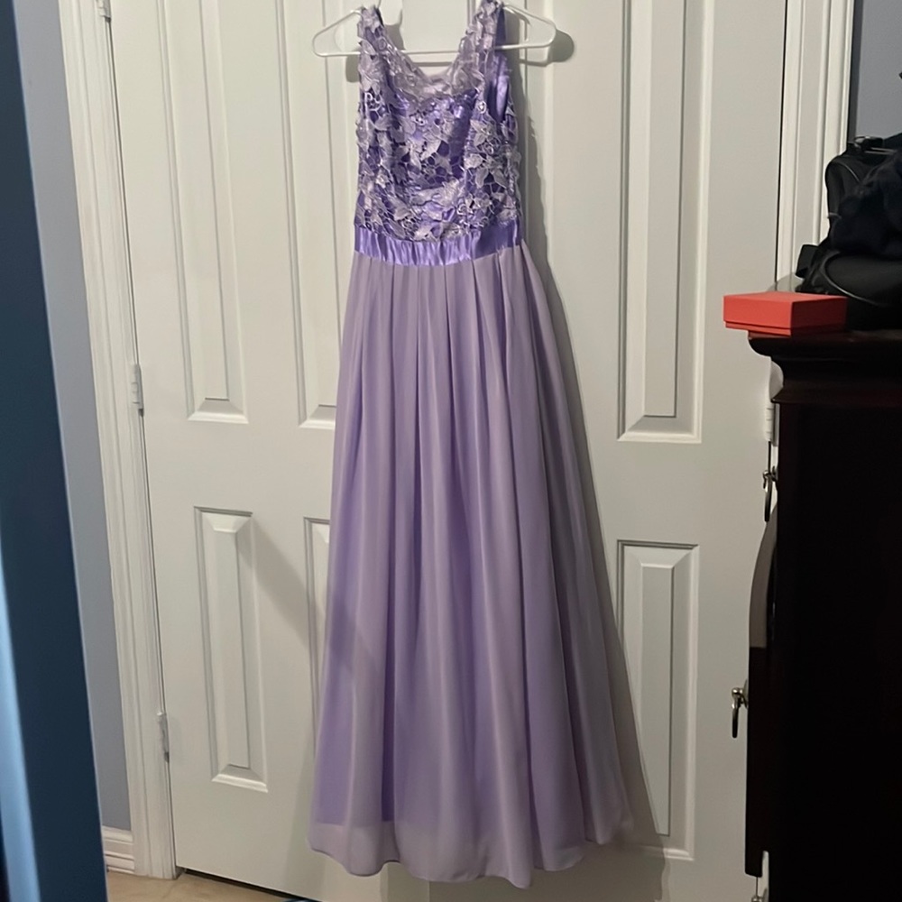 Party dress in lilac size xs